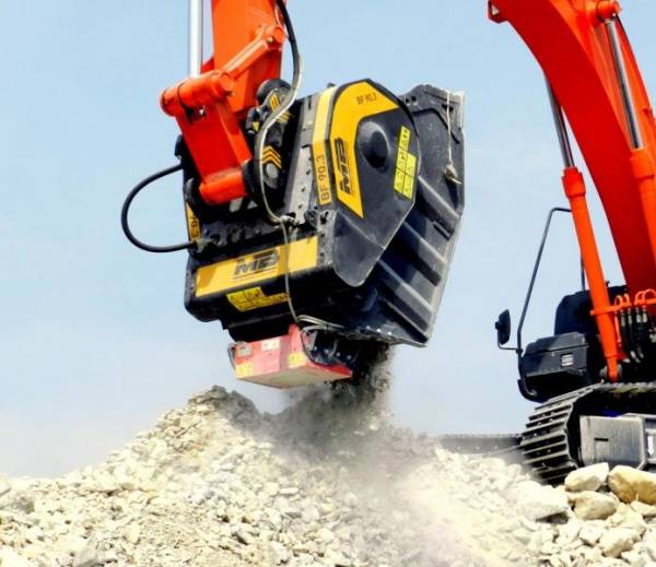 Bucket Crusher MB can be fitted to any excavator Applicable to all kinds of excavators