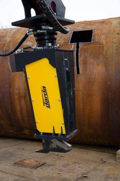 Market innovation: Darda Tank Cutter TC120 A profitable cutting tool for 3 to 8-ton mini excavators and for demolition robots