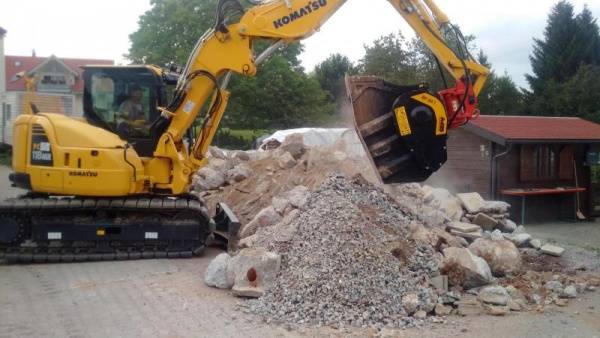 Der Kleine aus dem Haus MB Crushers wird erneuert und gewinnt die Herausforderung gegen den Basalt