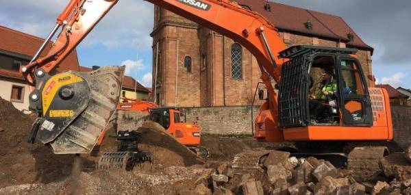 Die Aufwertung der Geschichte mit dem Backenbrecherlöffel MB Crusher BF90.3 