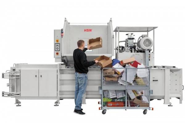 Horizontal baling press as disposal solution disposal solution for industry, trade and commerce