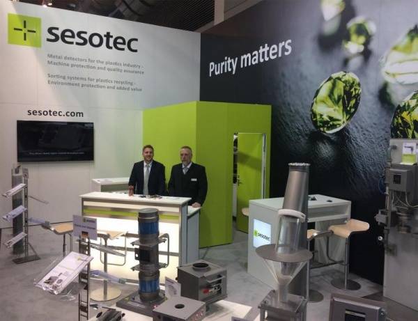 Vernetzte Sesotec-Lösungen in Friedrichshafen Erstmalig OPC UA (Open Platform Communications Unified Architectur) präsentiert