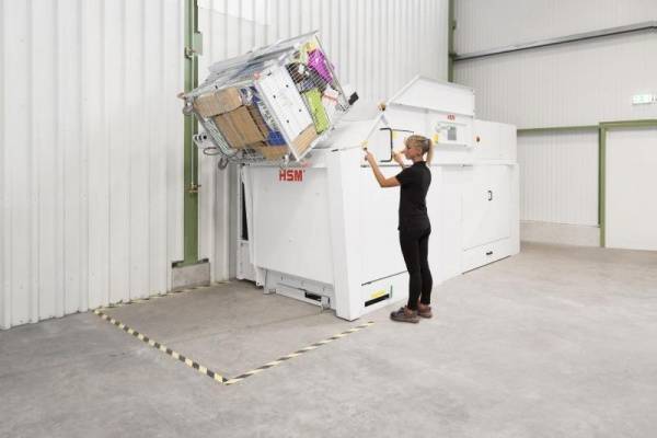 Baling presses for every application  HSM presents as a competent partner at the IFAT trade fair in Munich