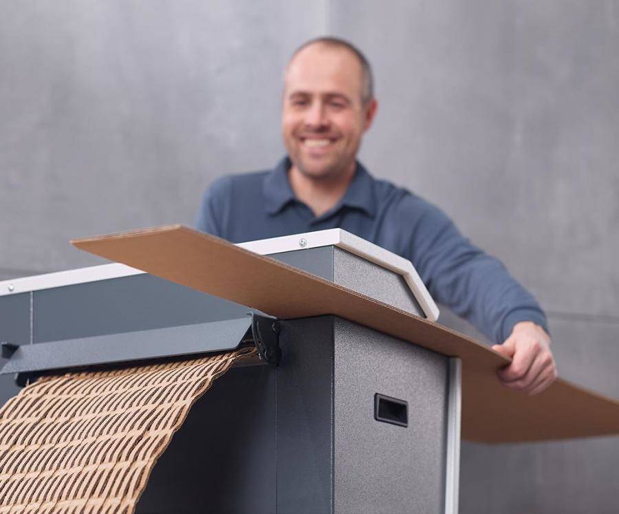 From Waste to Packaging Material – Economical and Ecological Produce your own packaging material!