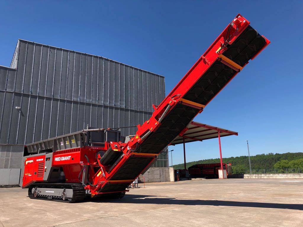 HAMMEL Recyclingtechnik GmbH präsentiert VB 950 DK - Red giant in neuer Variante