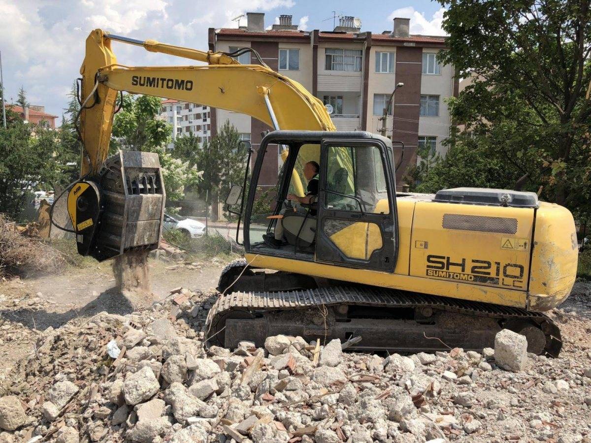 Gebäudeabriss: ist das ausschliesslich Bauschutt? Der Vorteil der Maschinen von MB Crusher im ökologischen Abriss- und Abwrackprozess