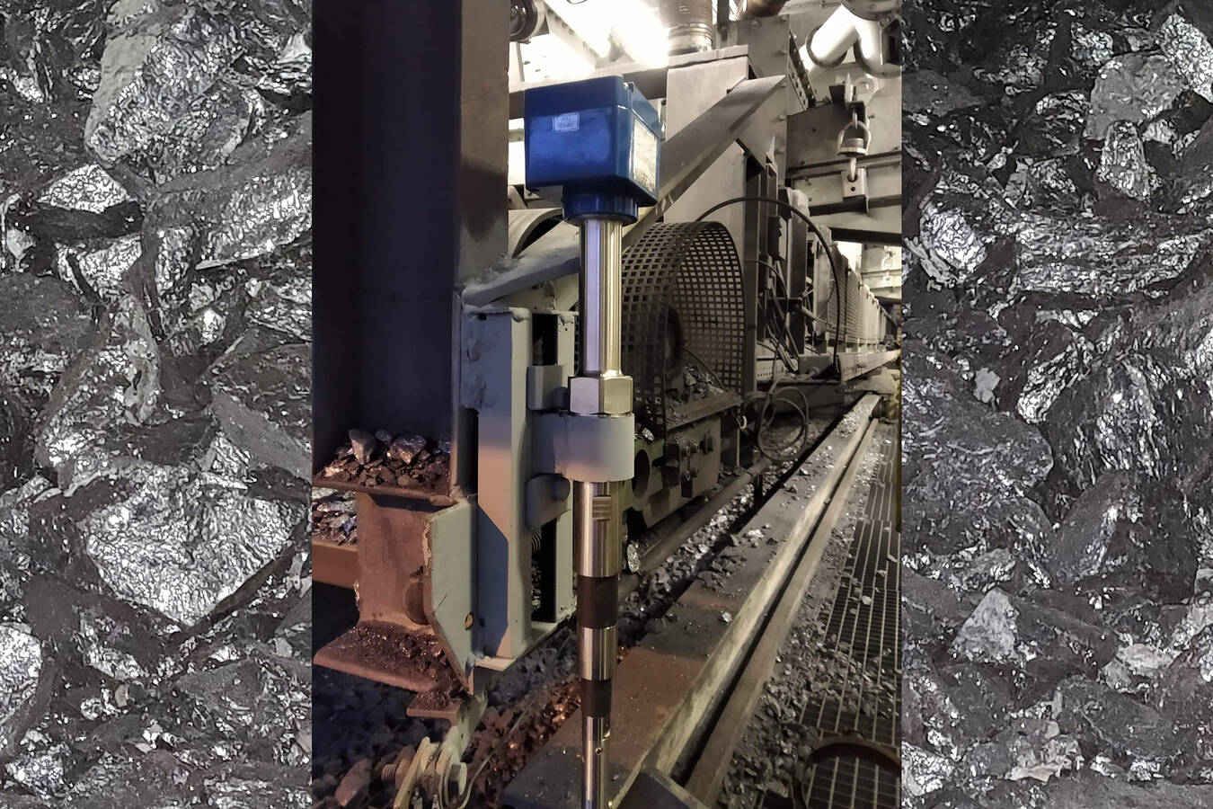 Resistant RF level limit switch with dust-proof design by UWT Capacitance measurement technology RFnivo® 3000 for conveying process optimization for a silicon metal manufacturer