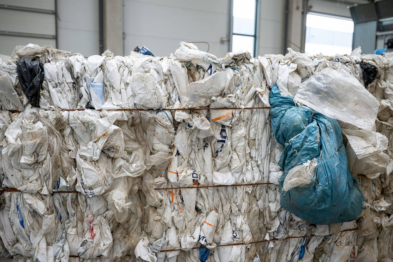 Folien-Recycling Aufgrund des hohen Abfallaufkommens gibt es eine starke Nachfrage nach effizienten Recyclinglösungen.