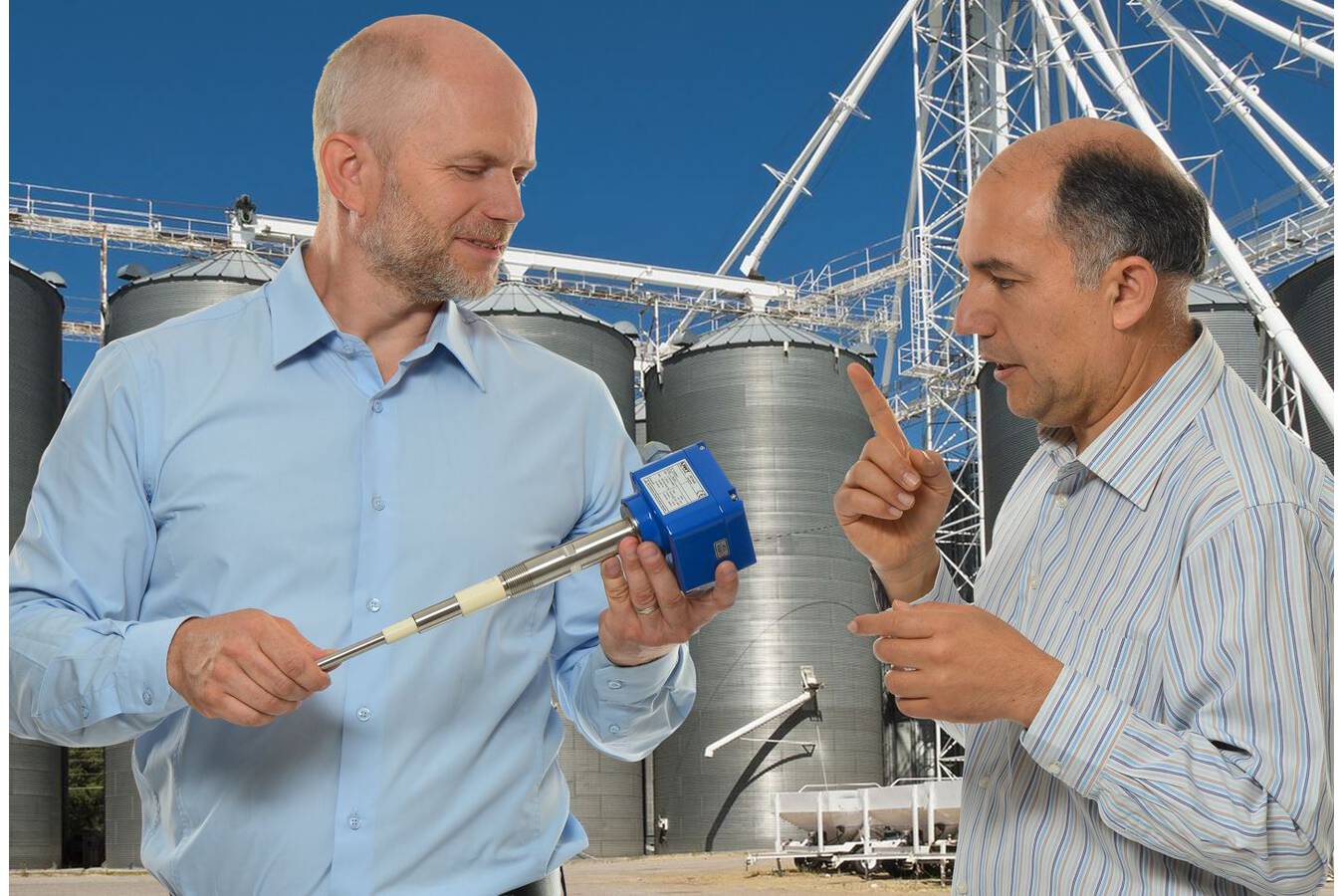 Capacitive RFnivo® 3000 is the first choice for many bulk applications Innovative all-rounder for measuring all types of bulk materials that combines all important features of a reliable measurement technology and is additionally very user-friendly