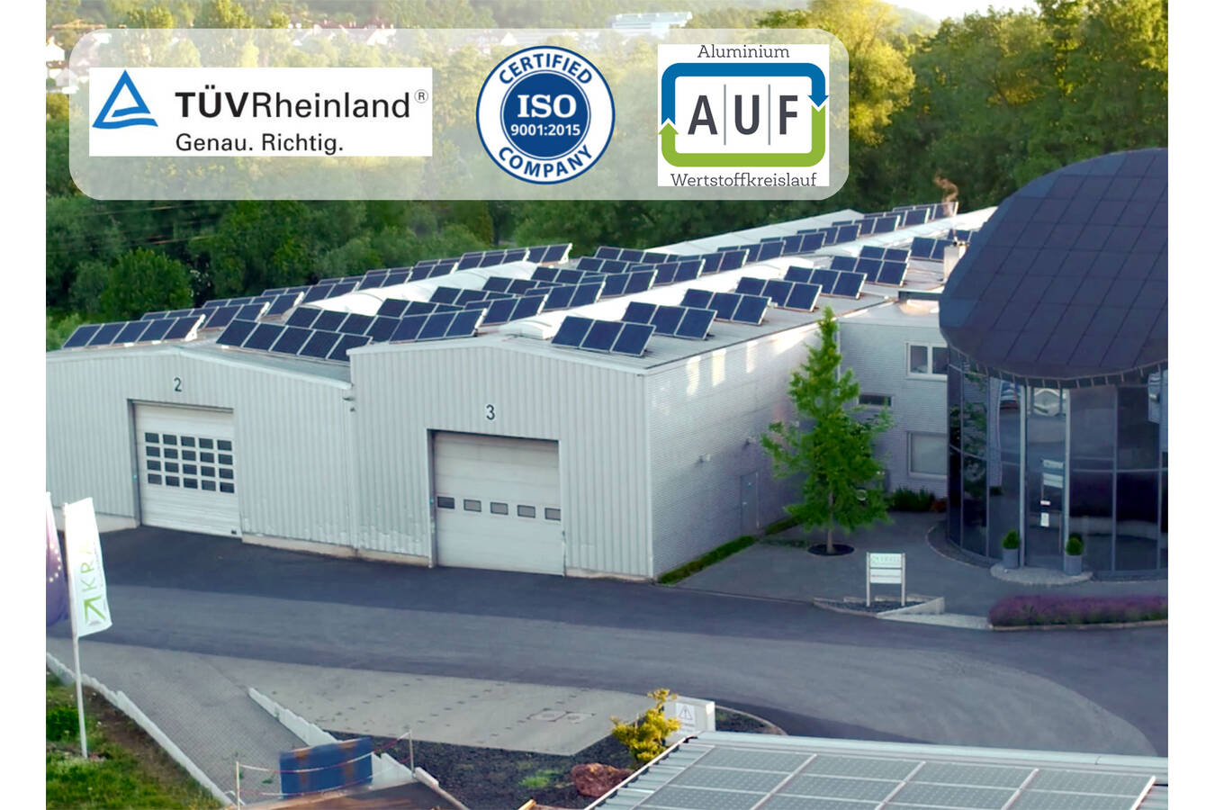 Hervorragende Umweltbilanz für technische Kunststoff-Mahlgüter Krall Kunststoff-Recycling zeigt, dass die CO2-Äquivalente seiner PMMA-, PET- und PC-Mahlgüter um bis zu 95% geringer sind als die entsprechender Neuware