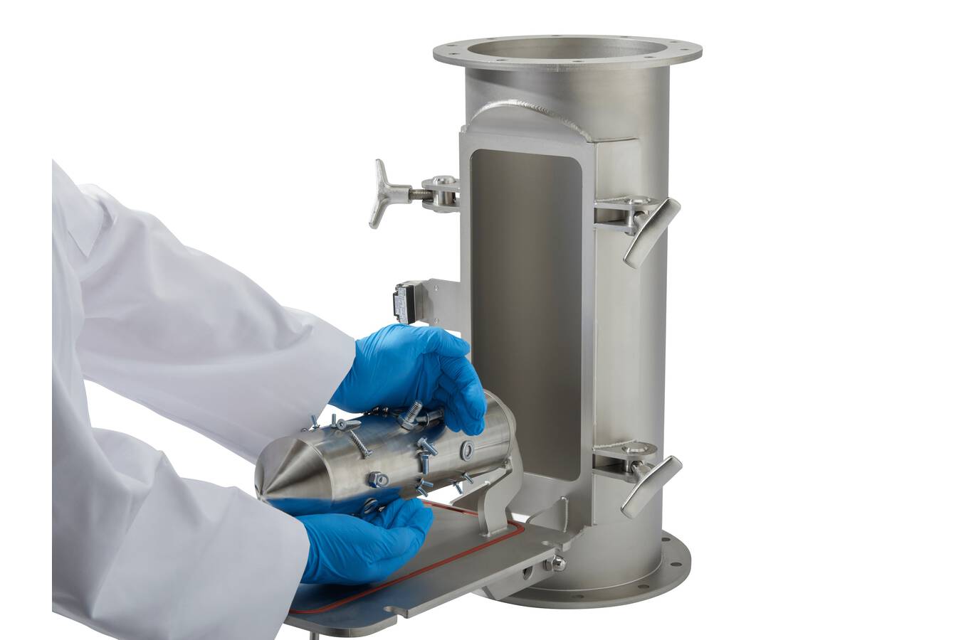 Compact 12,000 gauss stainless steel pipe magnet separator by Goudsmit Goudsmit Magnetics (Waalre, Netherlands) has developed a new pipe magnet that requires half the installation height of its predecessor and is also twice as strong. 