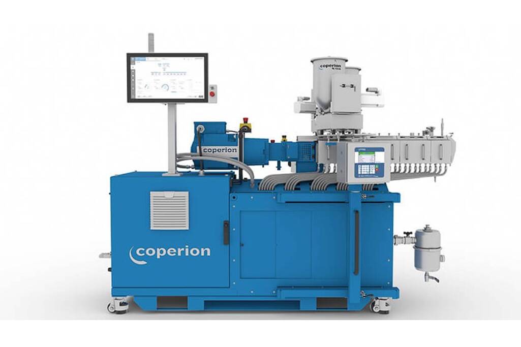 Coperion ZSK 18 MEGAlab-Extruder deutlich flexibler Coperion hat seinen Laborextruder ZSK 18 MEGAlab mit zahlreichen neuen Funktionen ausgestattet, die für deutlich mehr Flexibilität und Sicherheit in der Handhabung sorgen