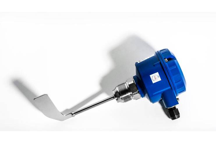  Rotary Paddle Level Switch for overfill and dry run protection The terms ‘functional safety’ and ‘safety integrity level (SIL)’ have occurred more frequently since the publication of the international standard IEC 61508/IEC61511.