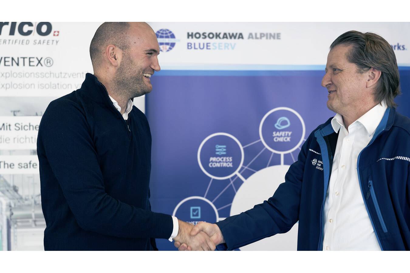 Samir Kryeziu, Head of Business Development at Rico Sicherheitstechnik, (left) and Alexander Auer, Operations Director at Blueserv, are delighted about the service co-operation.