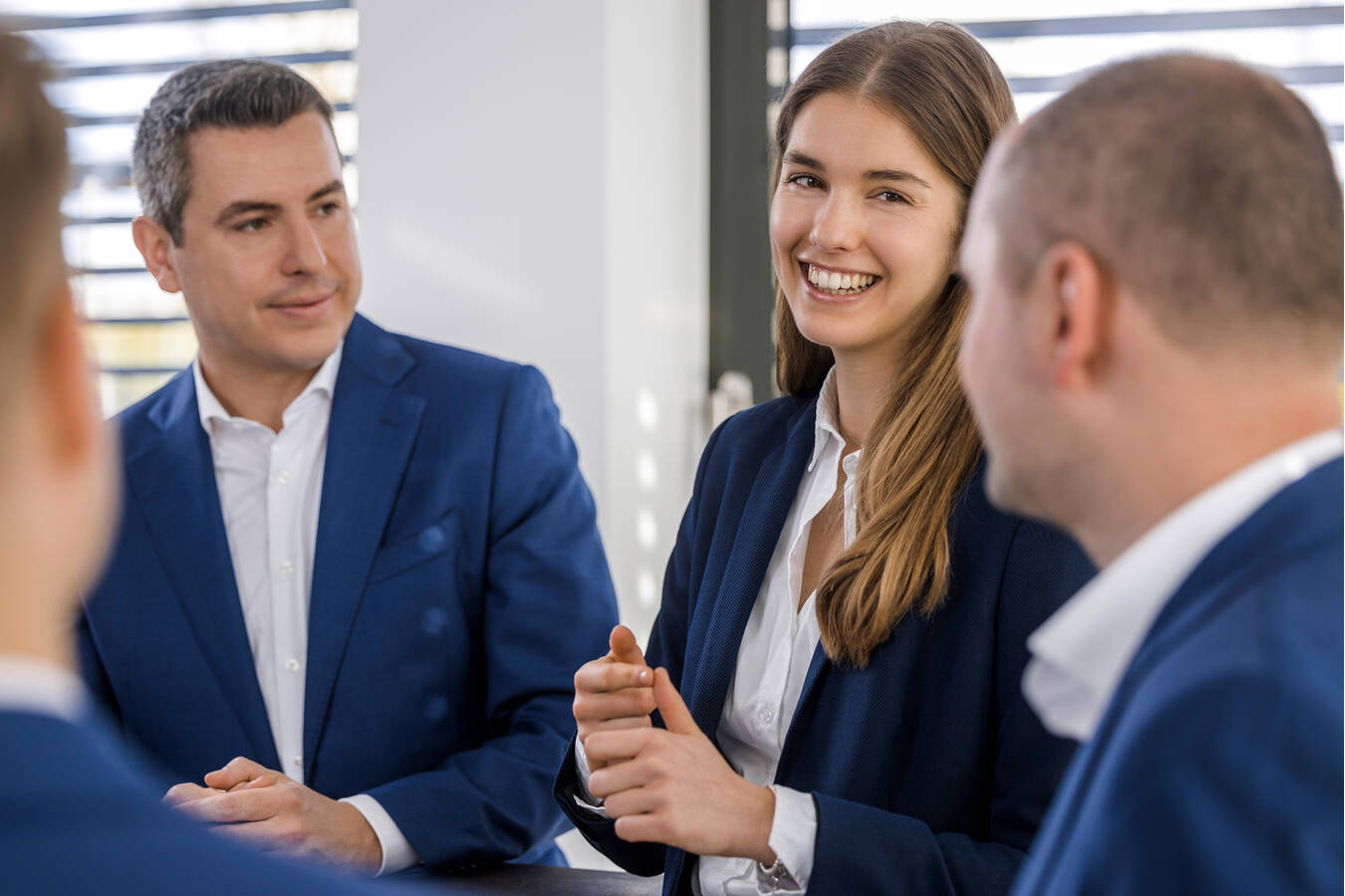 RHEWUM GmbH sucht einen Vertriebsingenieur International Sales (m/w/d) Im internationalen Markt beraten und betreuen Sie unsere Kunden. Zudem gewinnen Sie neue Kunden für unsere hochwertigen Produkte und betreuen die Auftragsabwicklung unserer weltweiten, anspruchsvollen Aufträge in Zusammenarbeit mit unseren Fachabteilungen