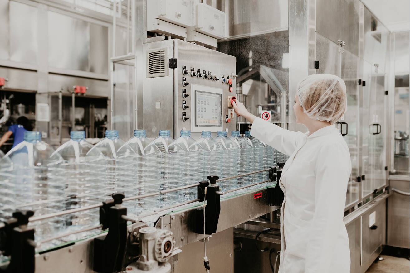 Tailored Level Monitoring Solutions for the Synthetics Industry With UWT for Greater Efficiency and Durability in the Synthetics Industry to effectively help overcome sustainability challenges